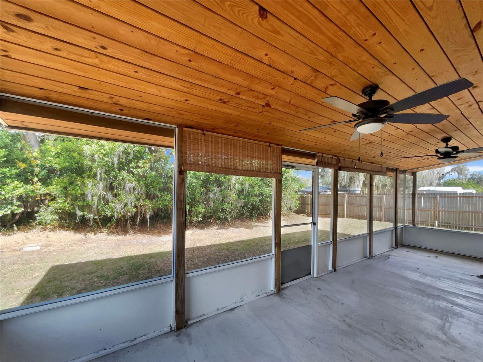 AZALEA OAKS - Residential