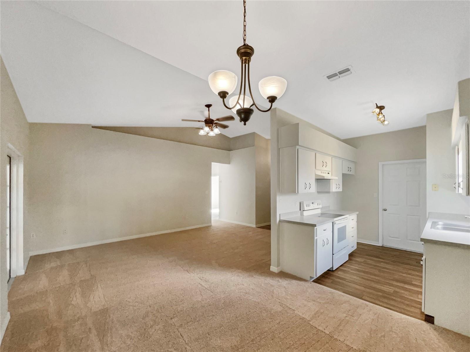 AZALEA OAKS - Residential