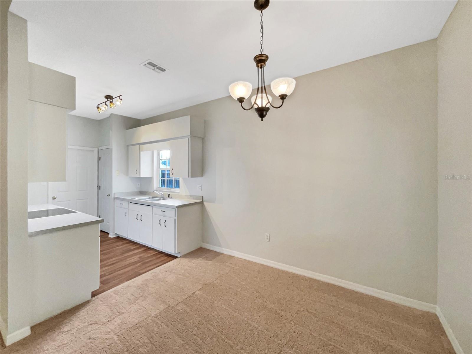 AZALEA OAKS - Residential