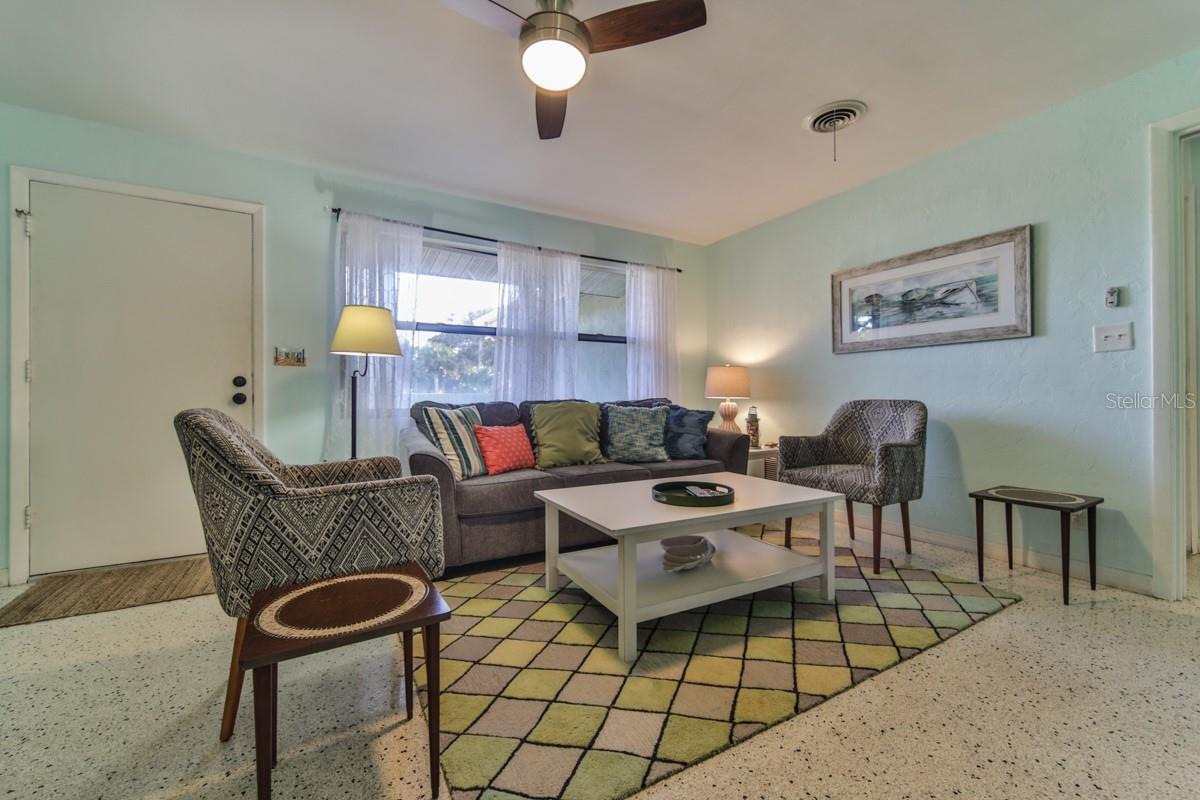 BEAU RIVAGE SHORES - Residential Lease