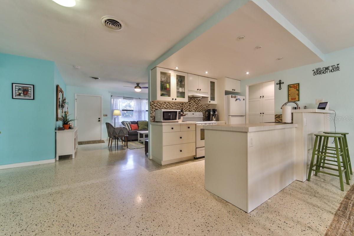 BEAU RIVAGE SHORES - Residential Lease