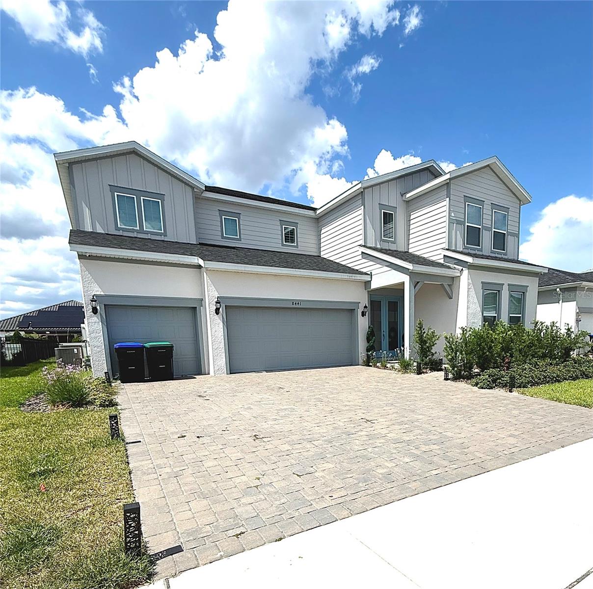 8441 PARK CLIFF WAY