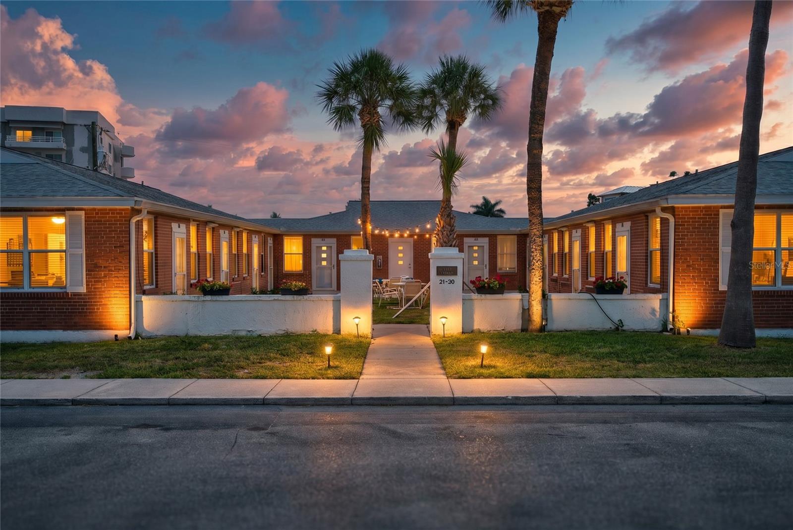 908 VILLAS DRIVE 23