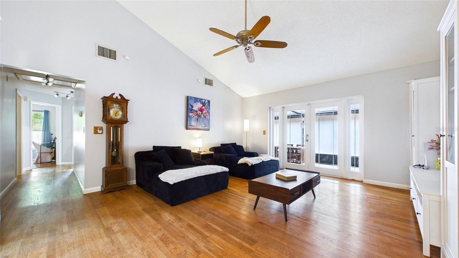 CEDAR CREEK AT COUNTRY RUN PHA - Residential