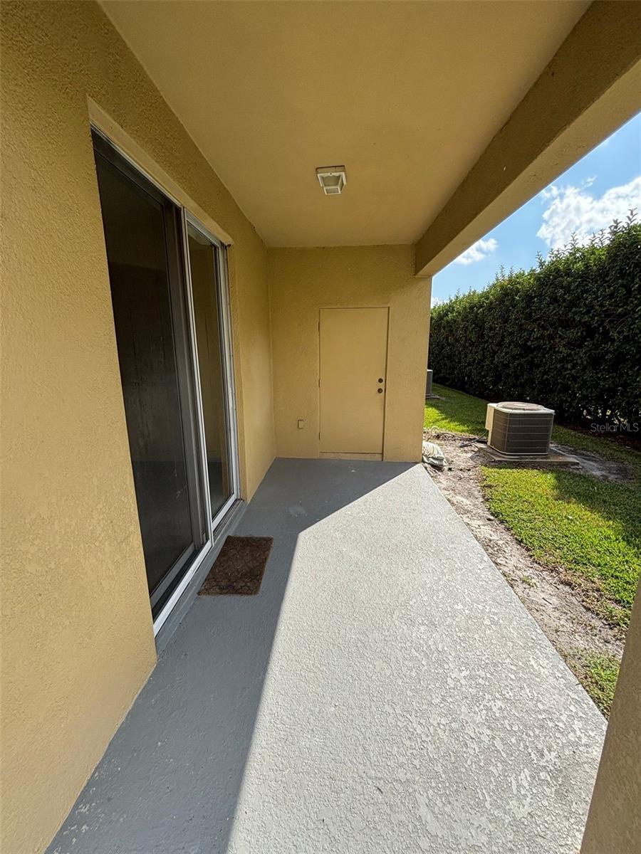 TOWNHOMES AT FLORA RIDGE - Residential Lease