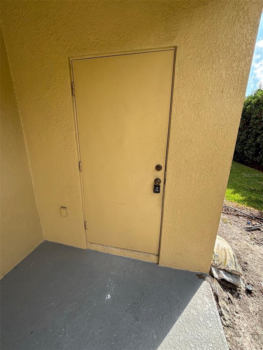 TOWNHOMES AT FLORA RIDGE - Residential Lease