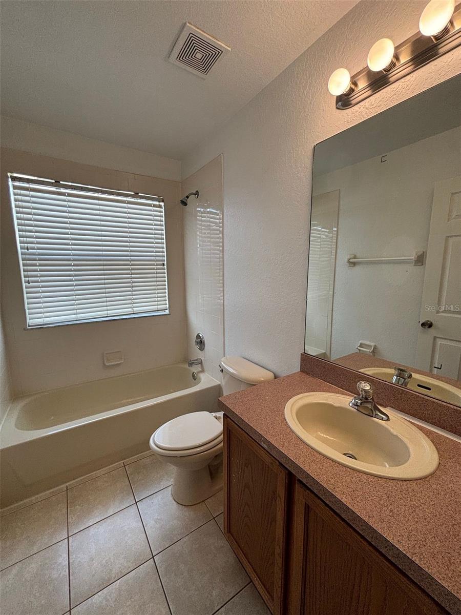 TOWNHOMES AT FLORA RIDGE - Residential Lease