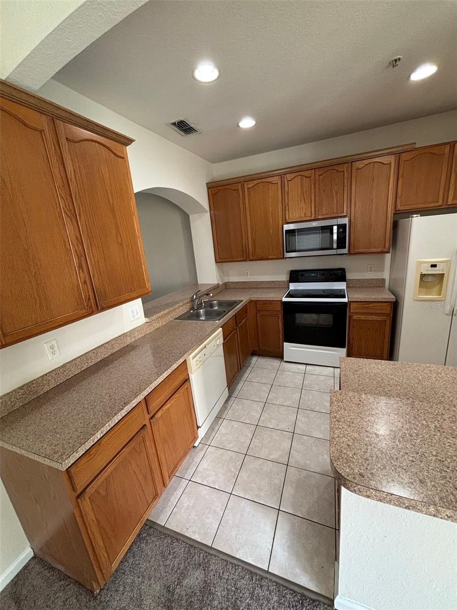 TOWNHOMES AT FLORA RIDGE - Residential Lease