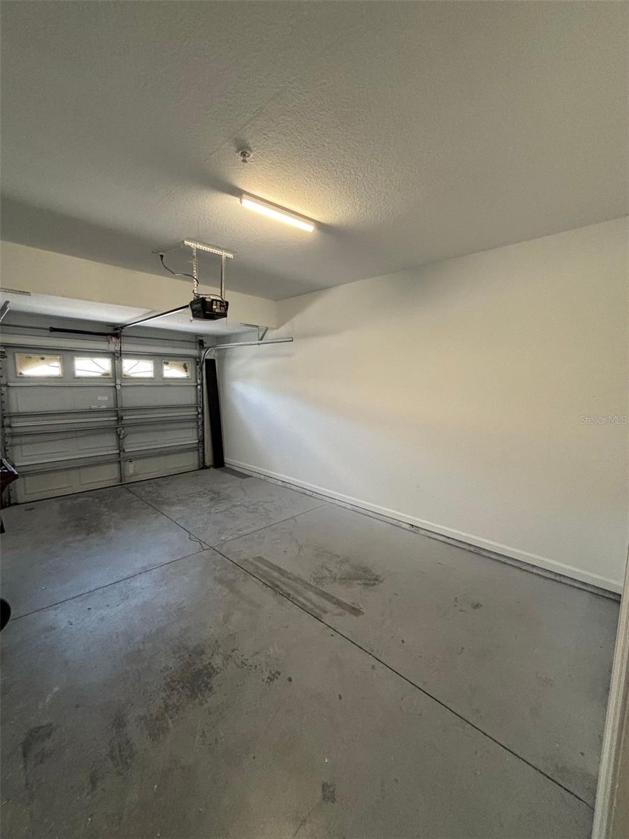 TOWNHOMES AT FLORA RIDGE - Residential Lease