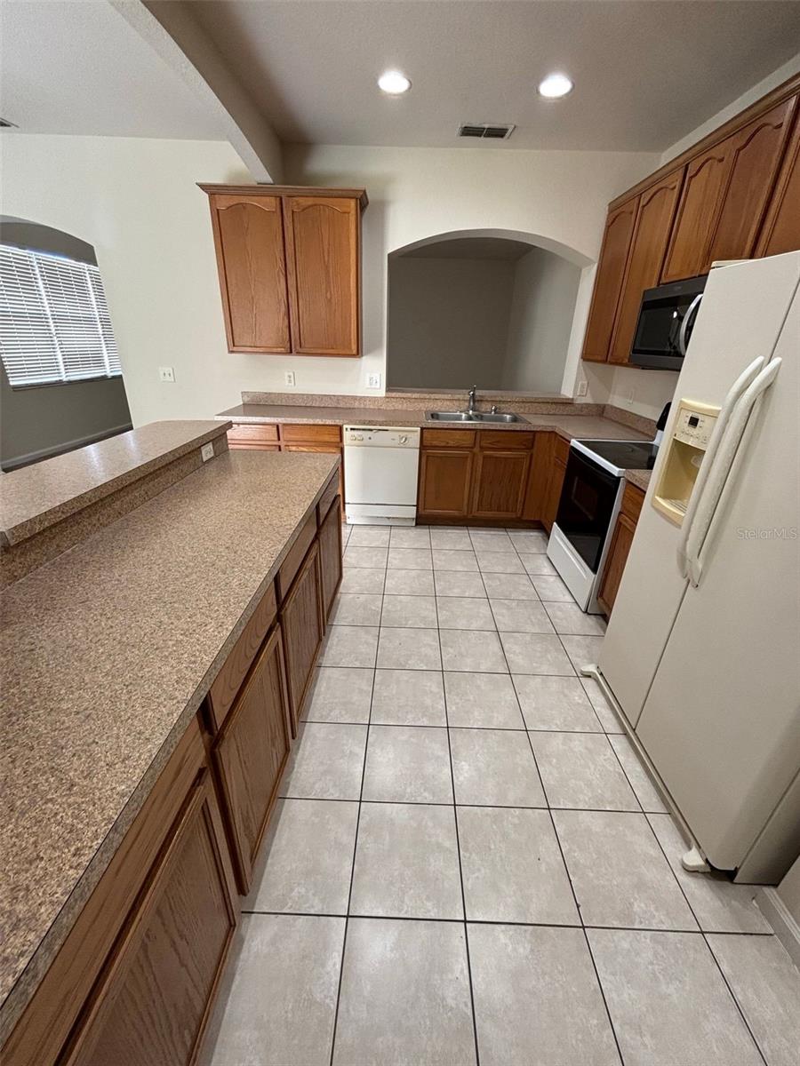 TOWNHOMES AT FLORA RIDGE - Residential Lease