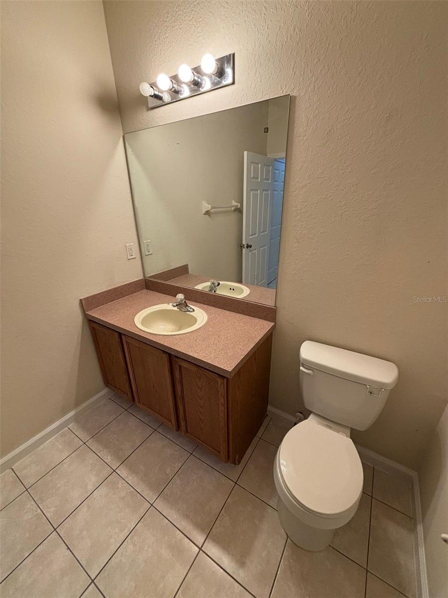 TOWNHOMES AT FLORA RIDGE - Residential Lease