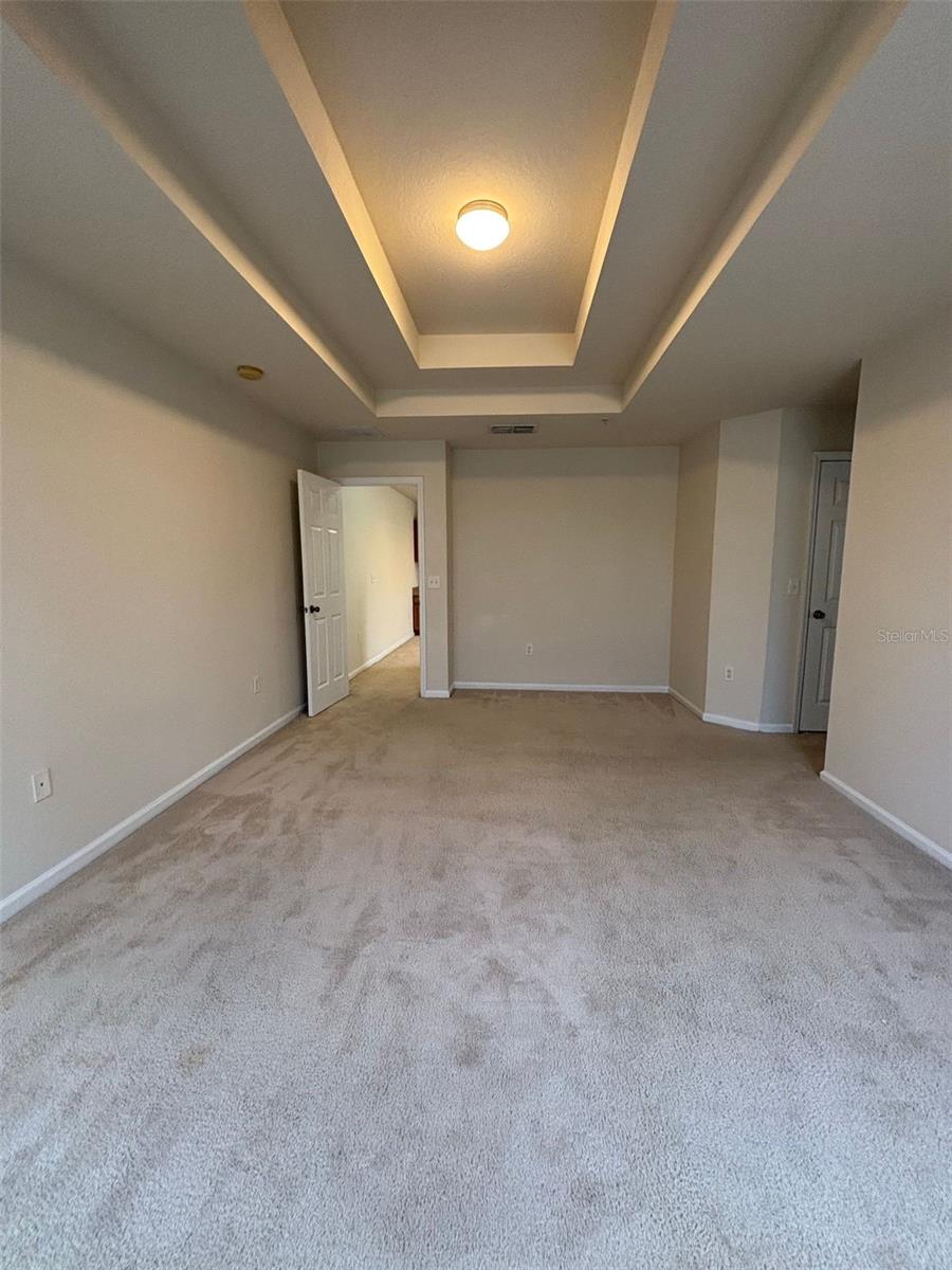 TOWNHOMES AT FLORA RIDGE - Residential Lease