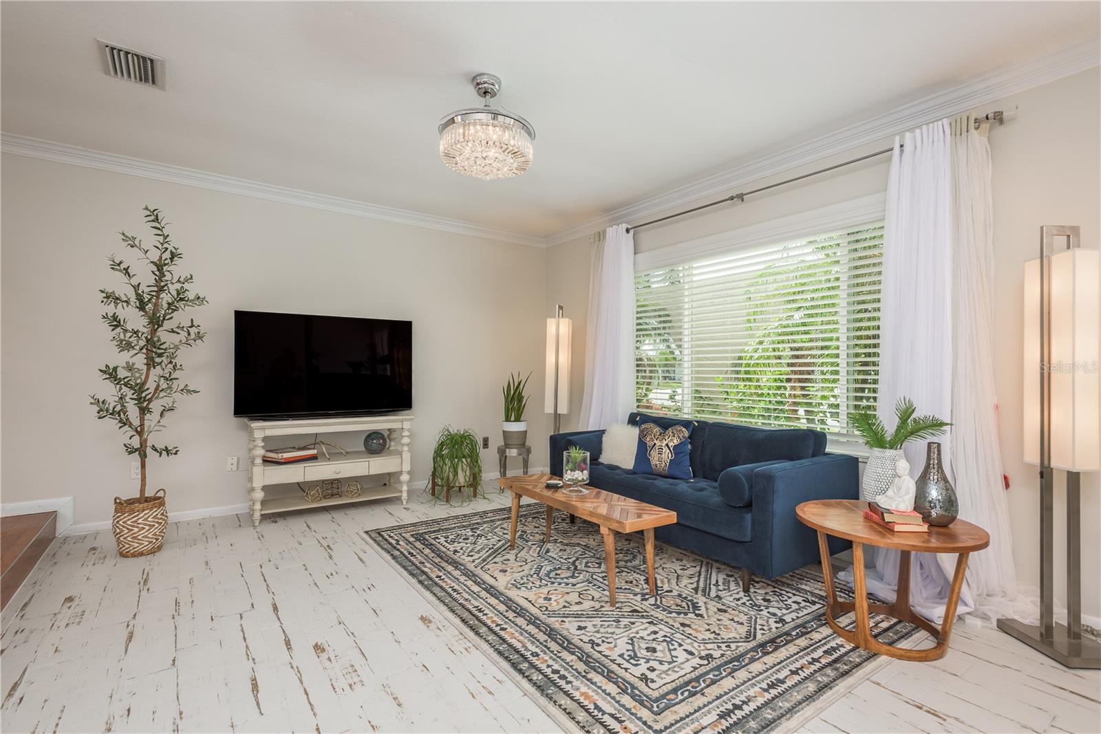 FLOR A MAR - Residential