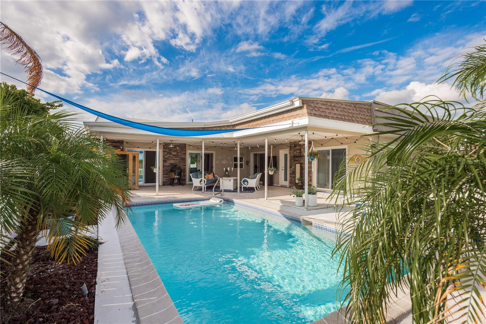 FLOR A MAR - Residential