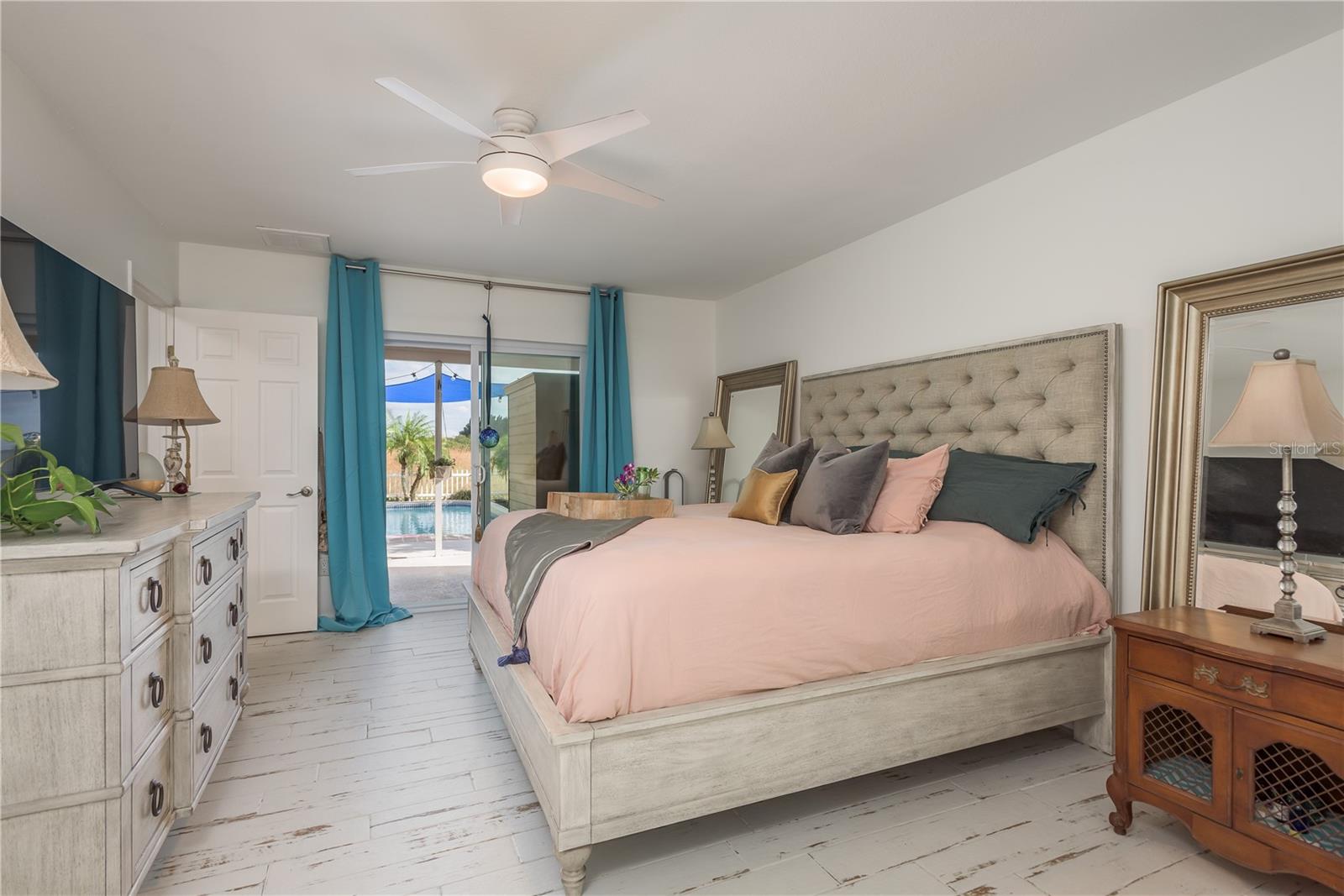 FLOR A MAR - Residential