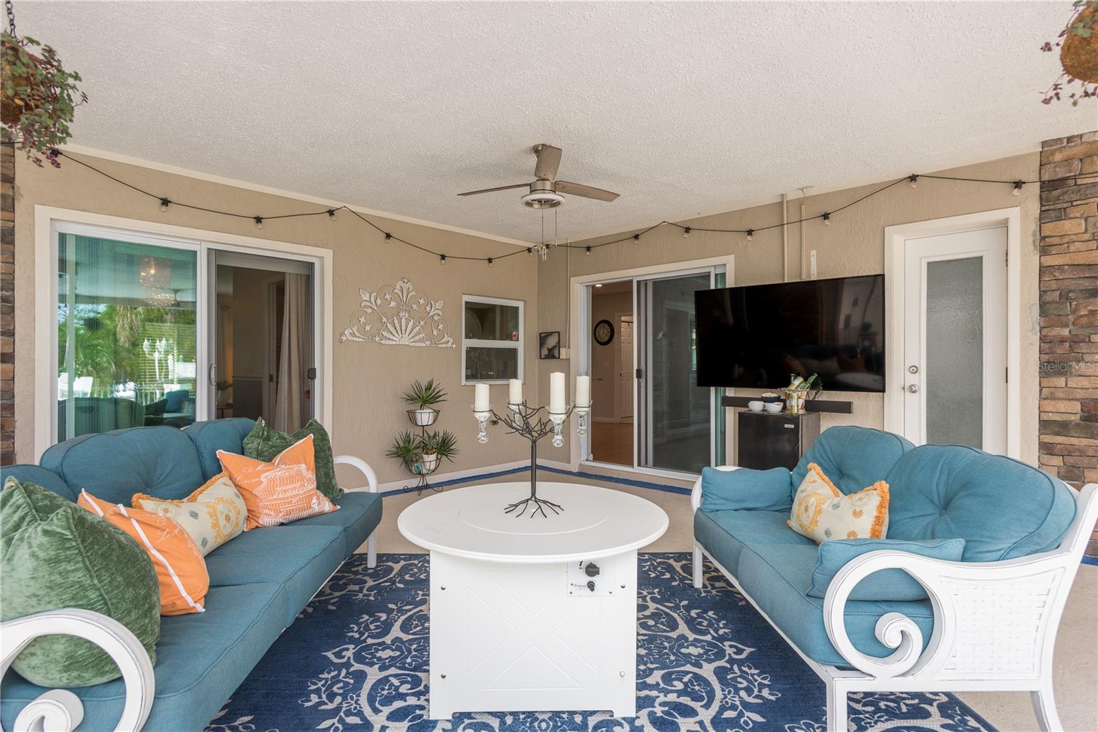 FLOR A MAR - Residential