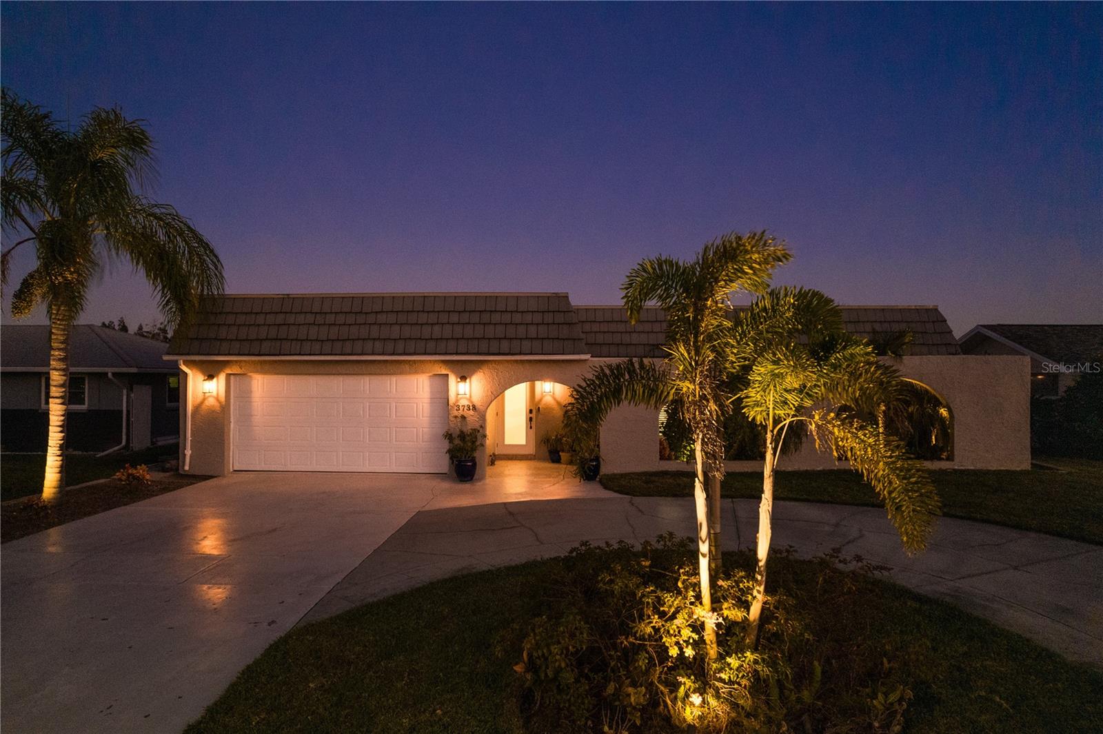 FLOR A MAR - Residential