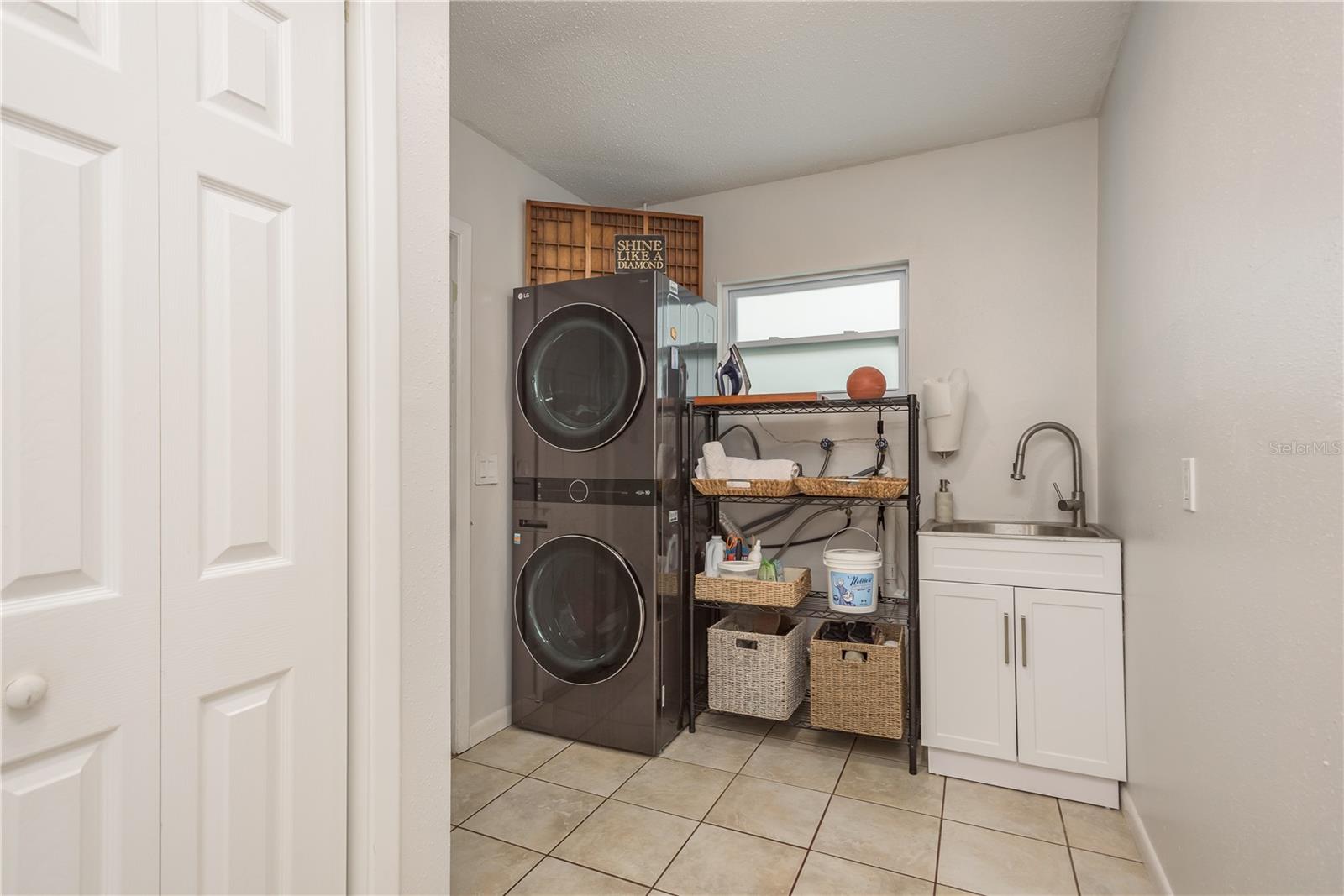 FLOR A MAR - Residential