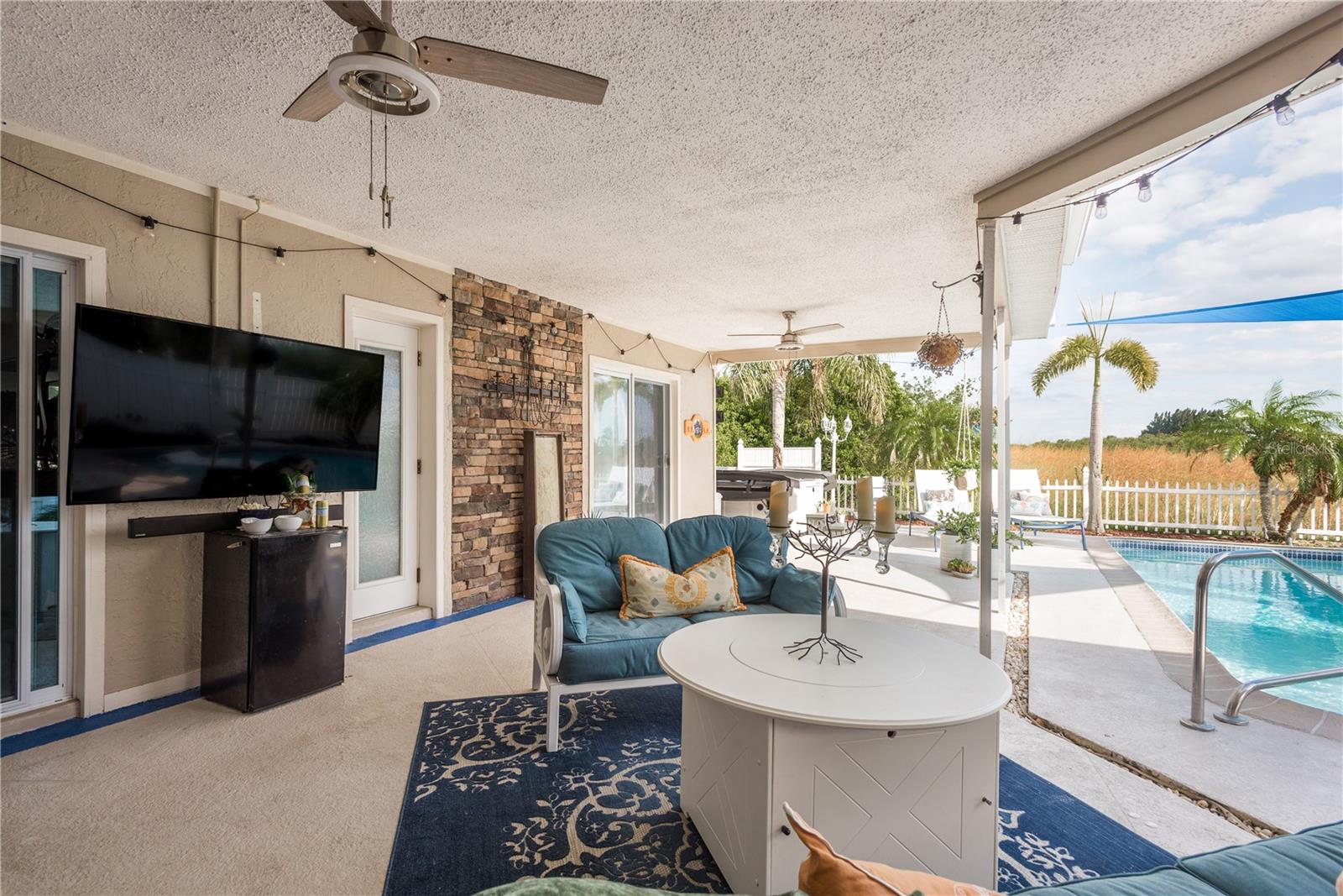 FLOR A MAR - Residential