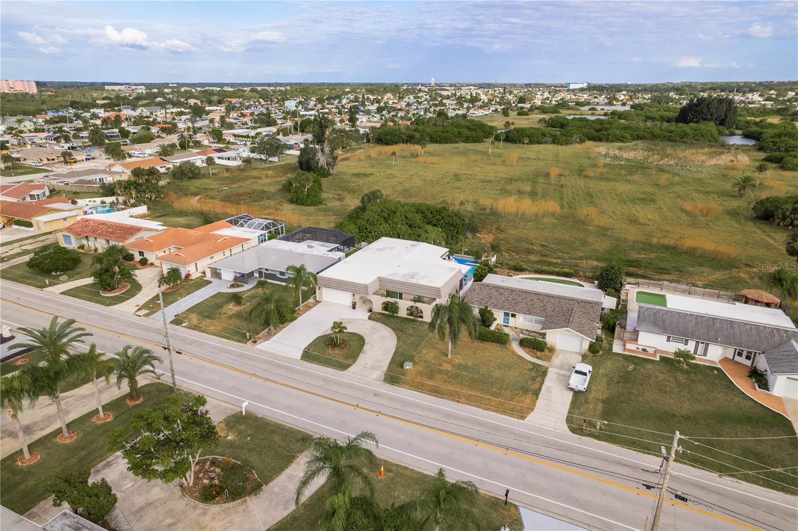 FLOR A MAR - Residential