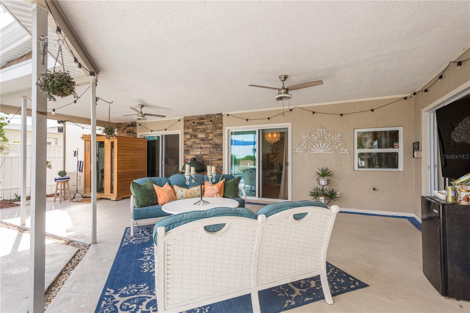 FLOR A MAR - Residential