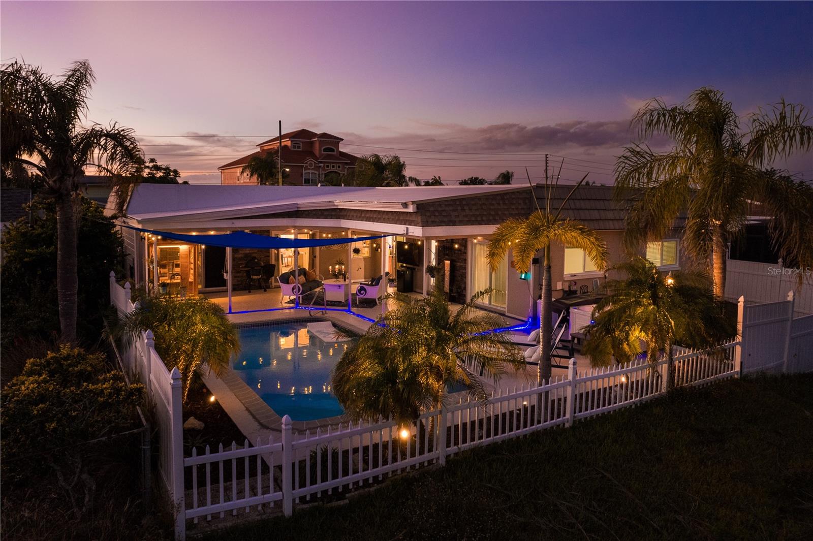 FLOR A MAR - Residential