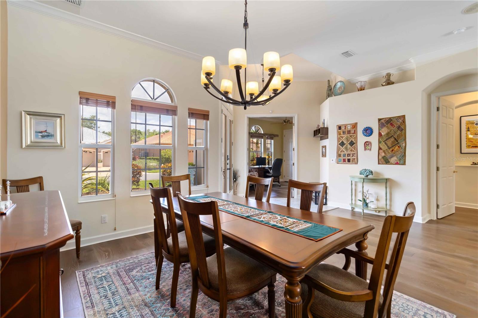 THE HAMPTONS - Residential Lease