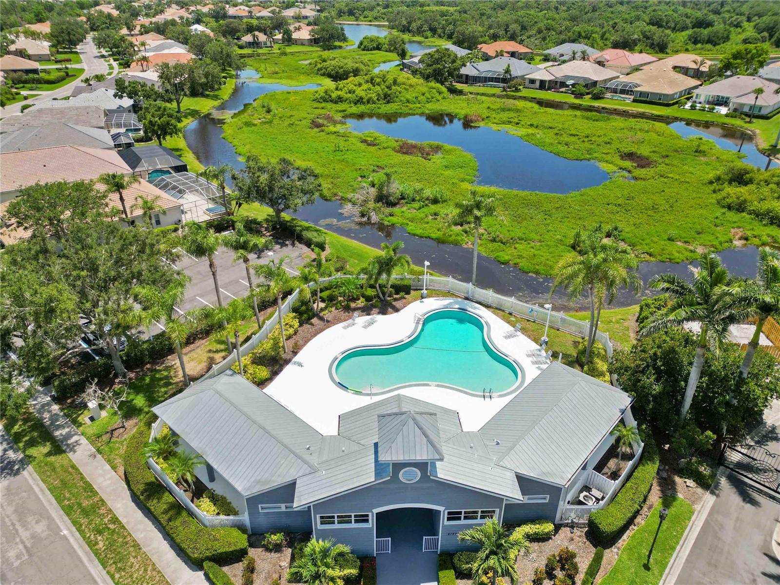 THE HAMPTONS - Residential Lease