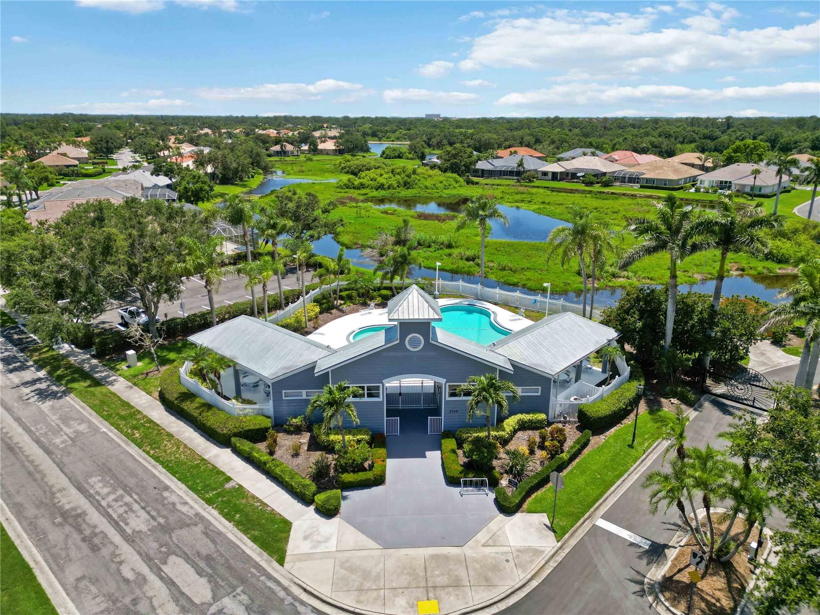 THE HAMPTONS - Residential Lease