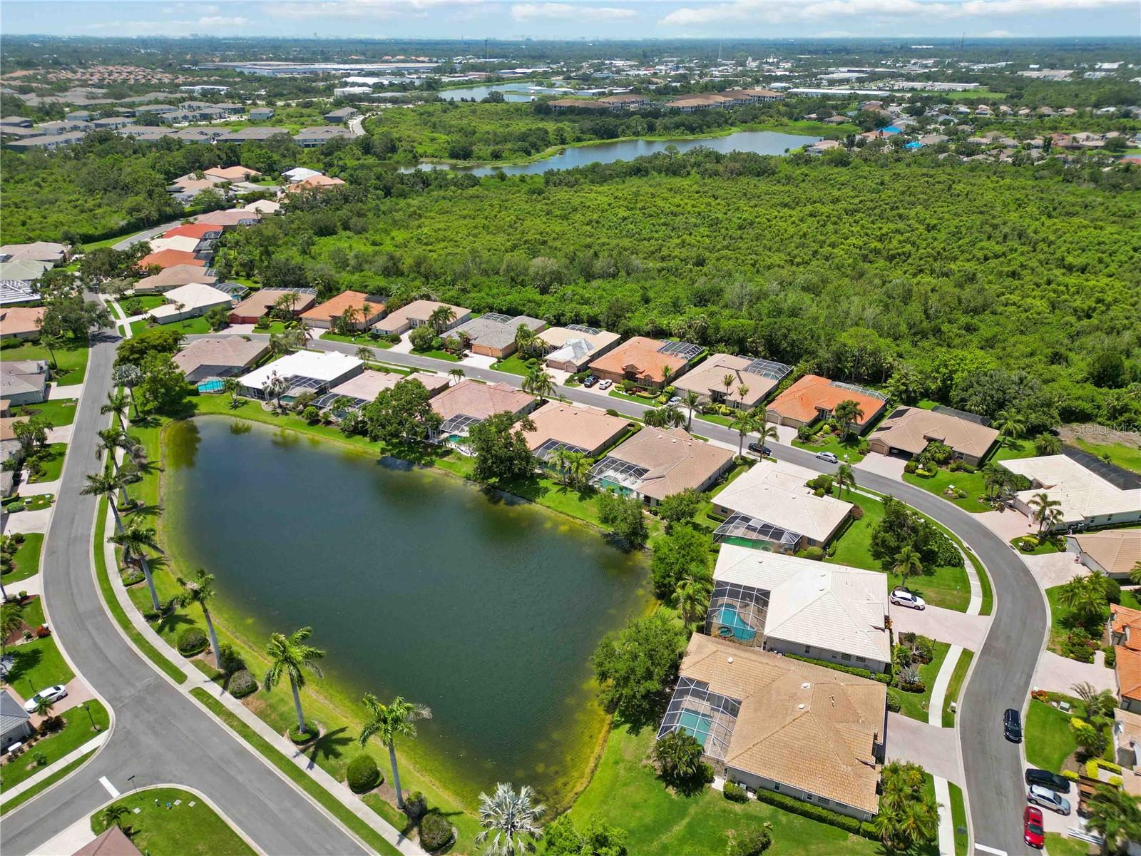 THE HAMPTONS - Residential Lease