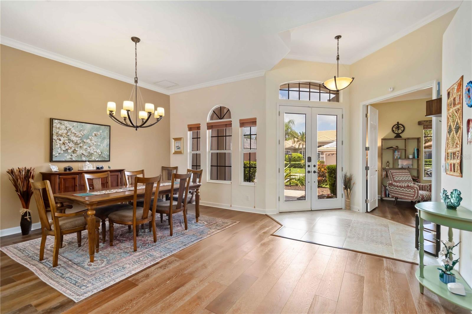 THE HAMPTONS - Residential Lease