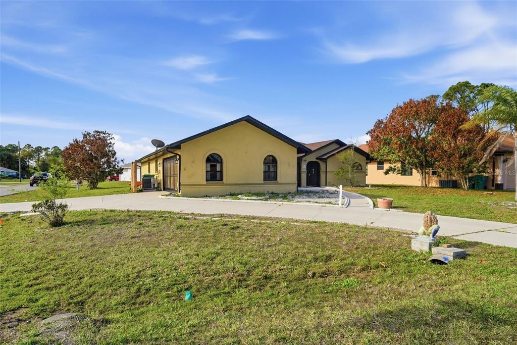 Photo of 21311 Gaylord Avenue, Port Charlotte, FL 33954 (MLS # C7522881)