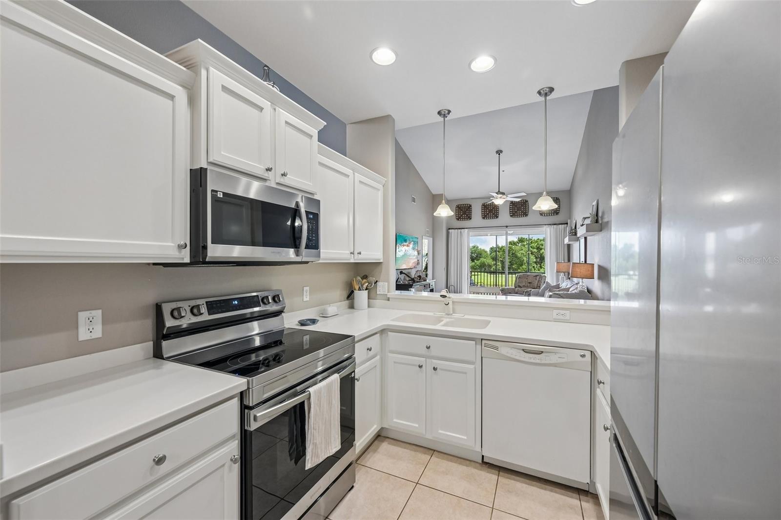 STONE HARBOUR III - Residential