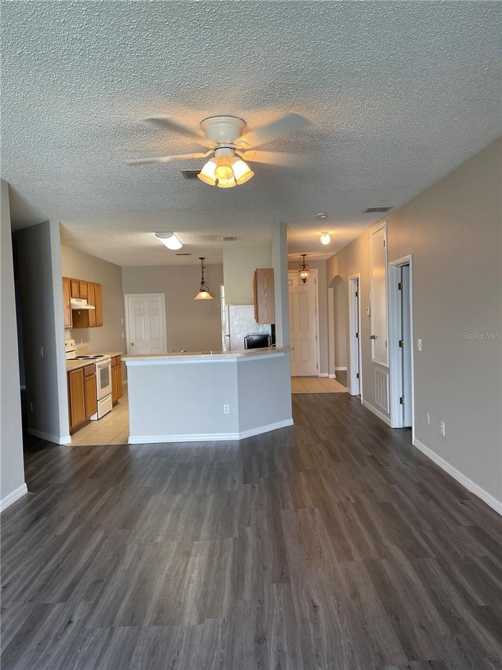 Photo of 606 Sunset View Drive, Davenport, FL 33837 (MLS # O6360563)