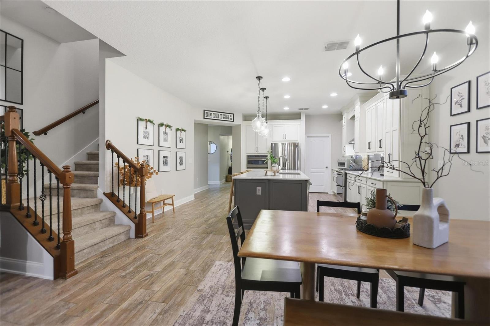 RIVIERA BELLA - Residential