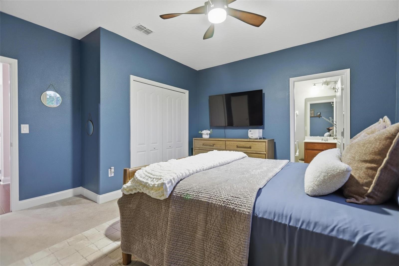 RIVIERA BELLA - Residential