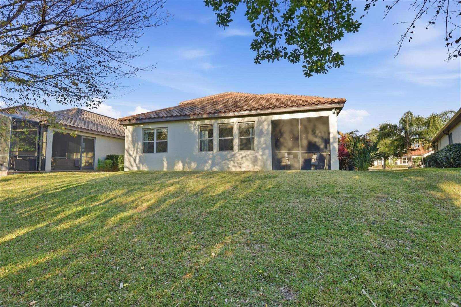 RIVIERA BELLA - Residential