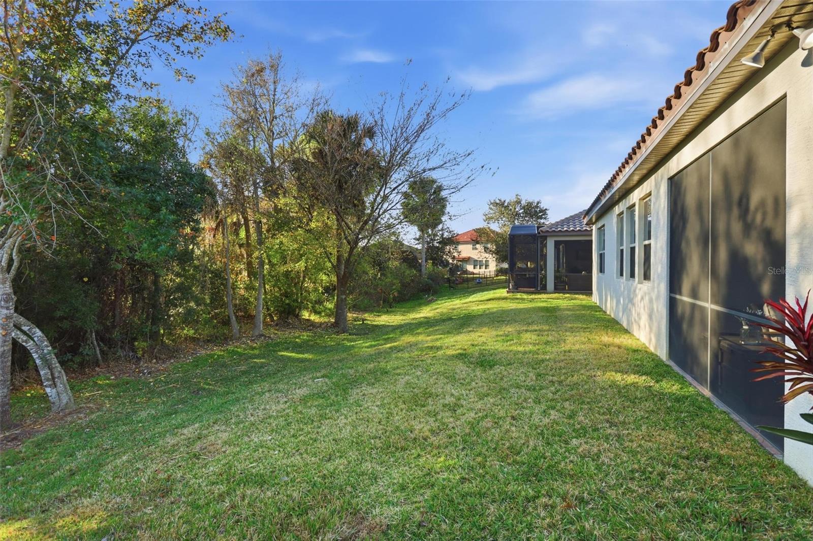 RIVIERA BELLA - Residential