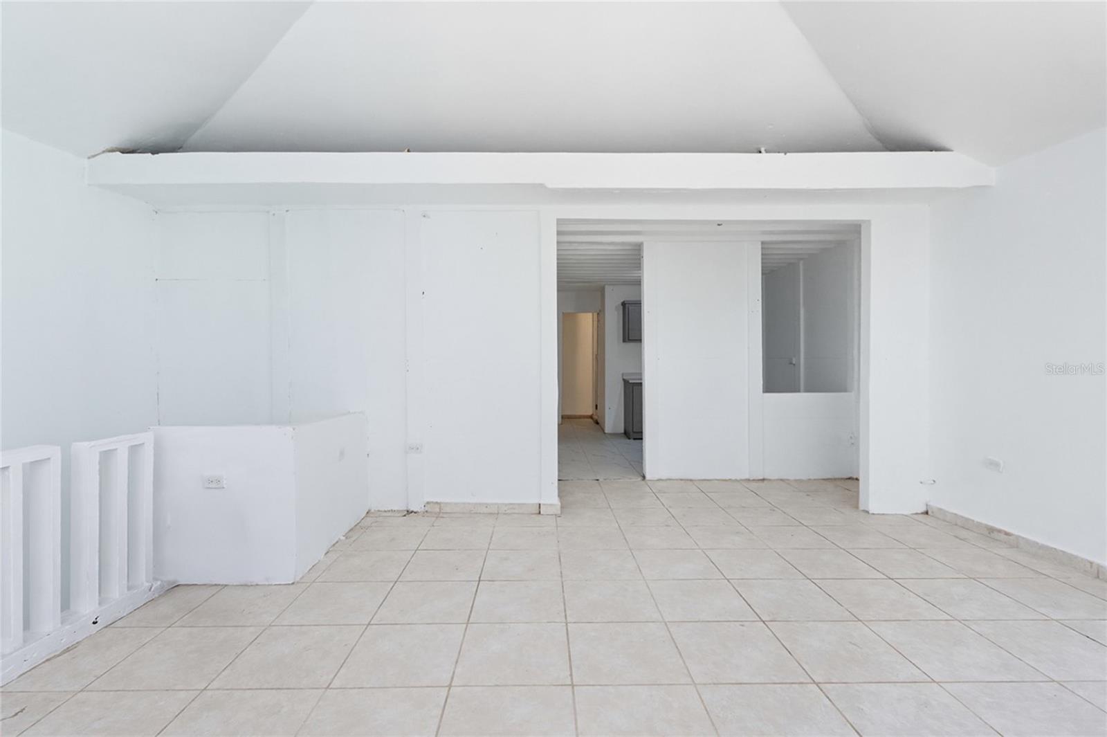 URB. VALLE UNIVERSITARIO - Residential