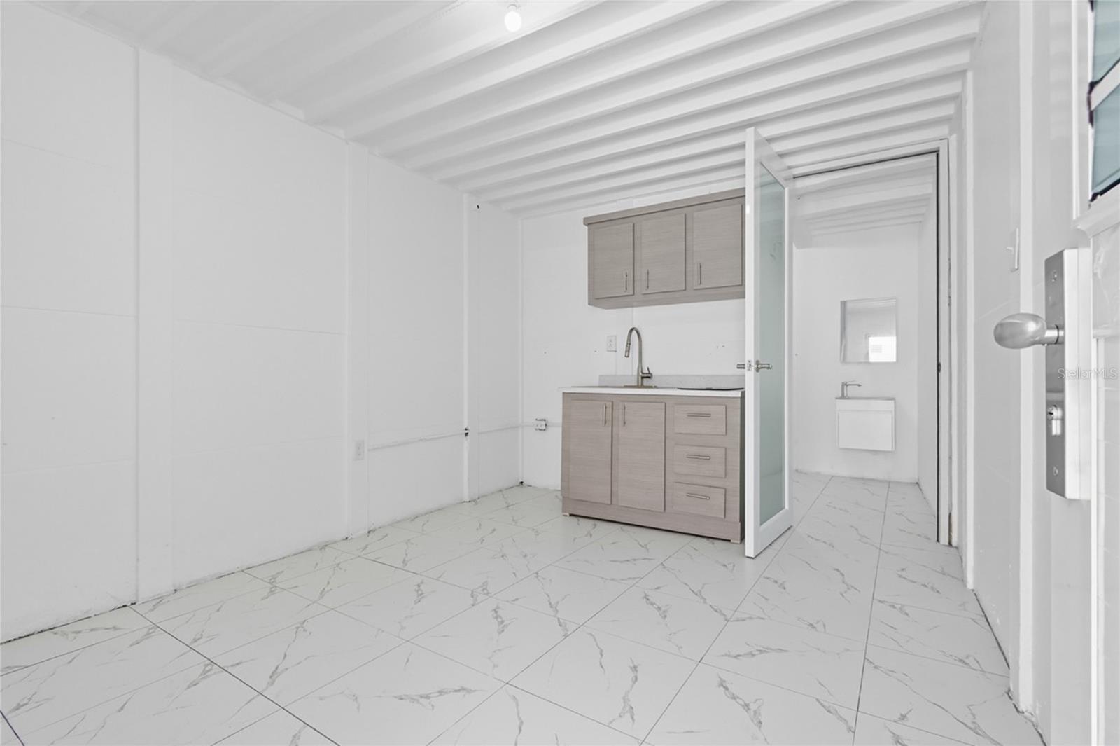 URB. VALLE UNIVERSITARIO - Residential