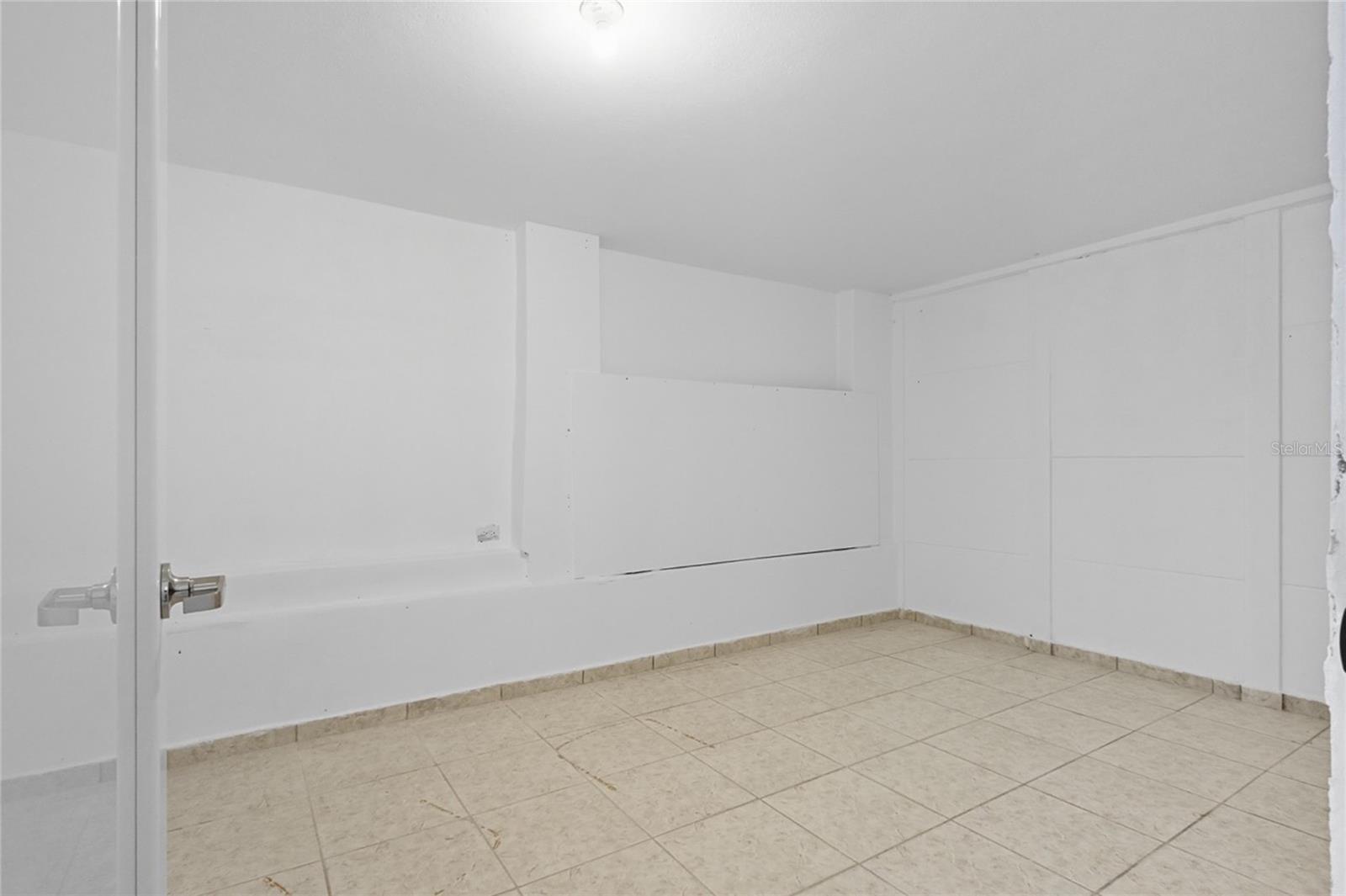 URB. VALLE UNIVERSITARIO - Residential