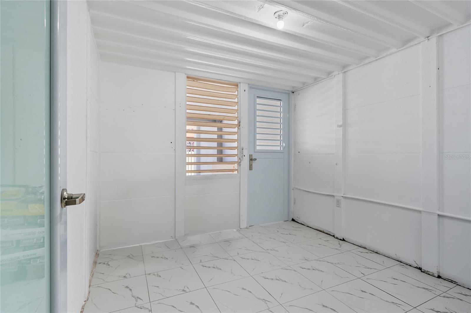 URB. VALLE UNIVERSITARIO - Residential