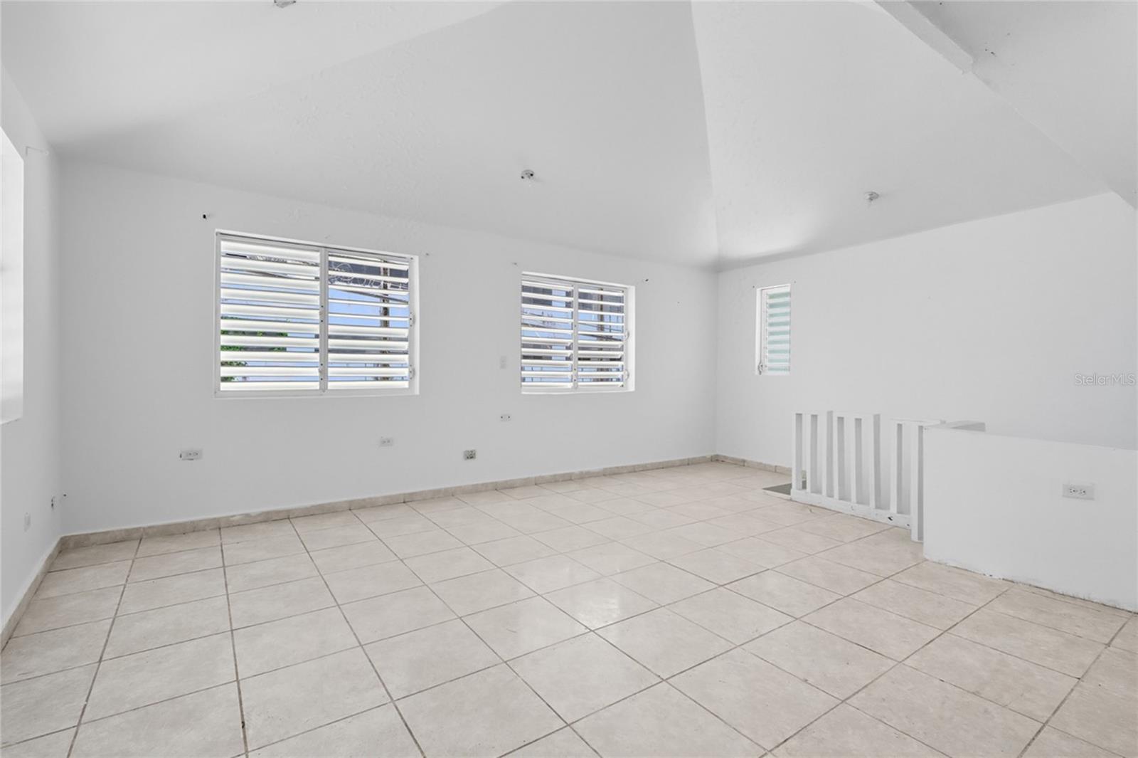 URB. VALLE UNIVERSITARIO - Residential