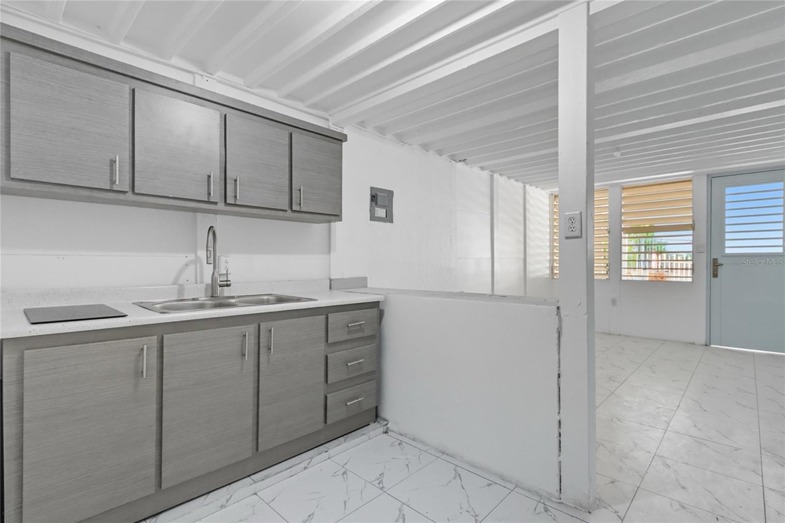 URB. VALLE UNIVERSITARIO - Residential