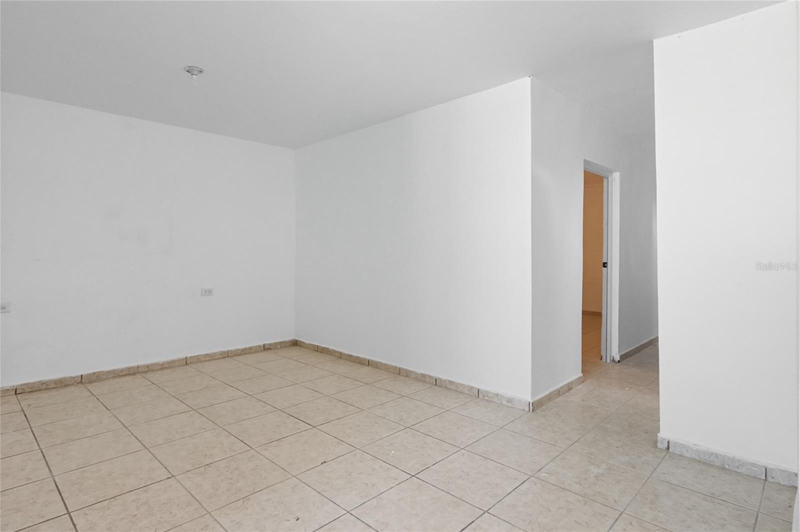 URB. VALLE UNIVERSITARIO - Residential