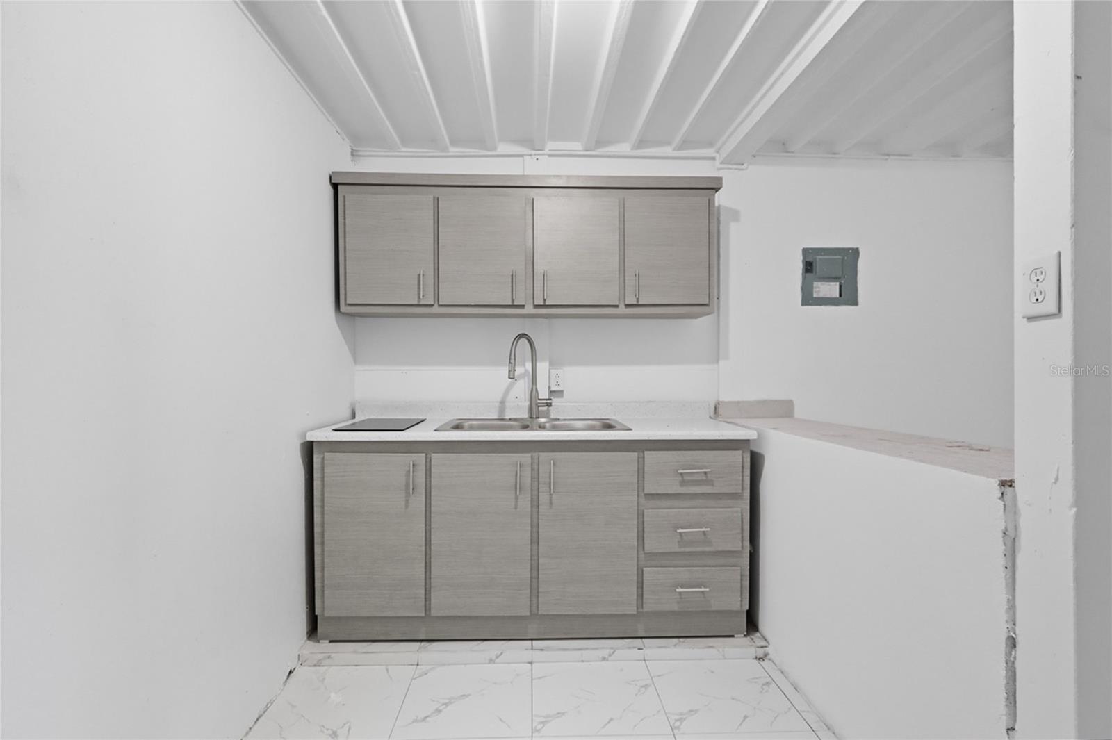 URB. VALLE UNIVERSITARIO - Residential