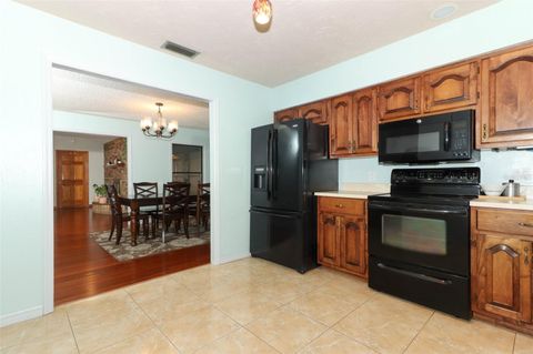 Single Family Residence in DELTONA FL 2037 APRICOT DR Dr 12.jpg