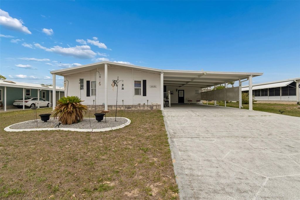 Photo of 14131 Delsilver Drive, Brooksville, FL 34613 (MLS # TB8500056)