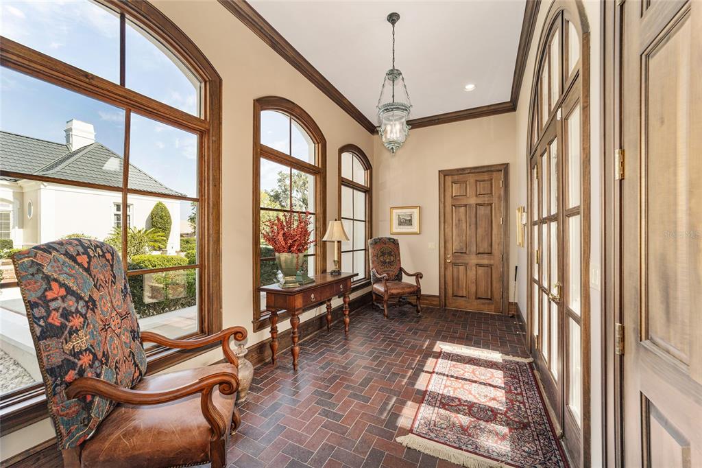 WESTBURY - Residential