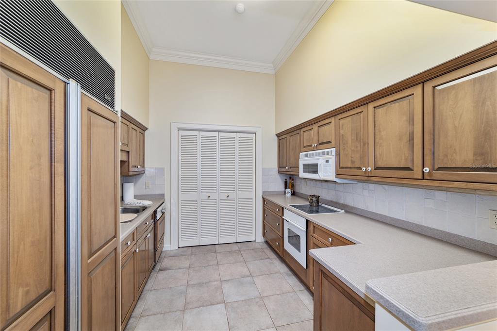 WESTBURY - Residential